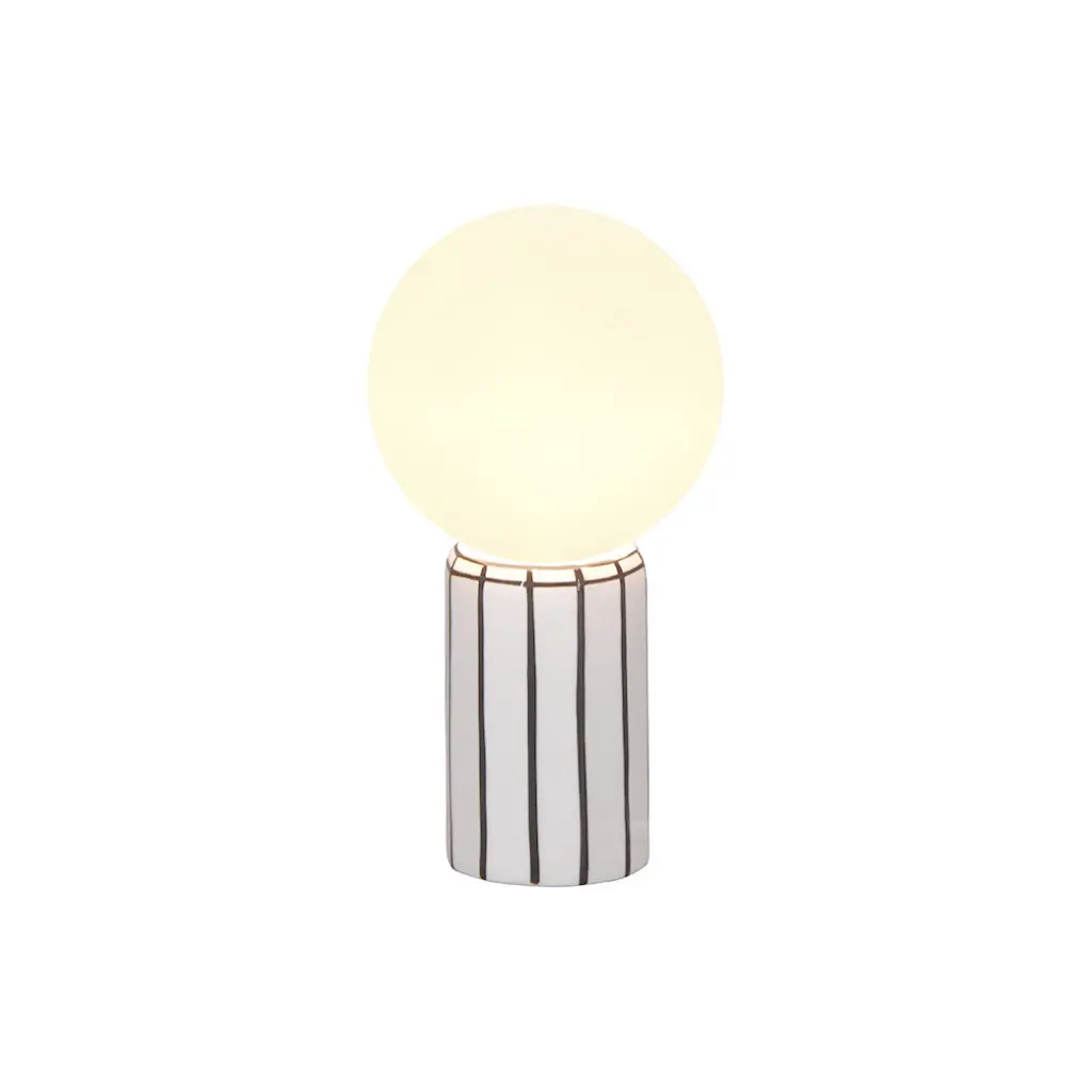 lampe-minimum-d99-h191cm2.webp