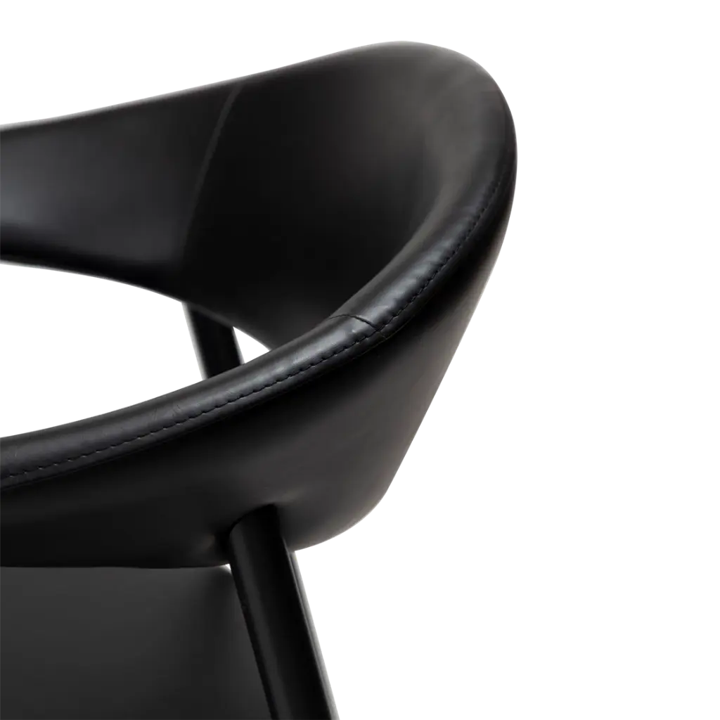 rover-armchair-vintage-black-art-leather-with-black-metal-legs-100370120-06-detail1.webp