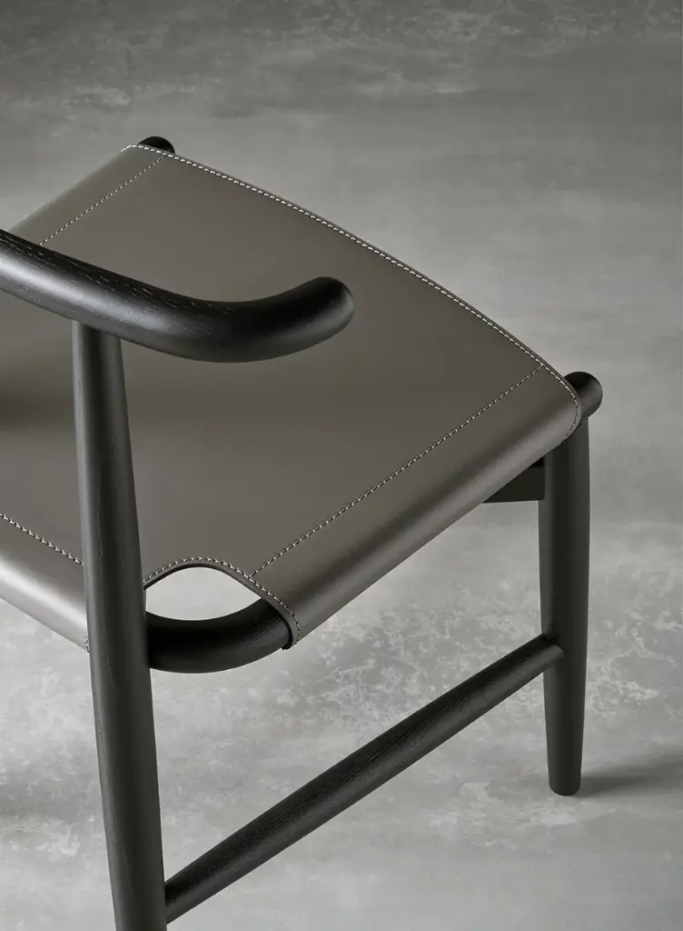 Emilia chair 02-915x1245@2x.webp